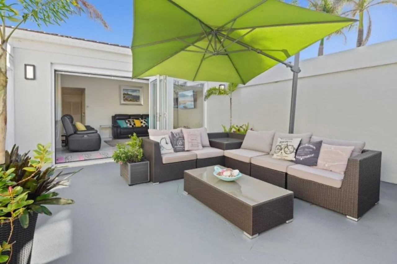 Coastal Retreat, Private, Wine, Netflix Apartment Buddina